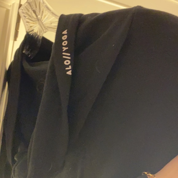 Alo yoga black hooded sweatshirt - Picture 2 of 5